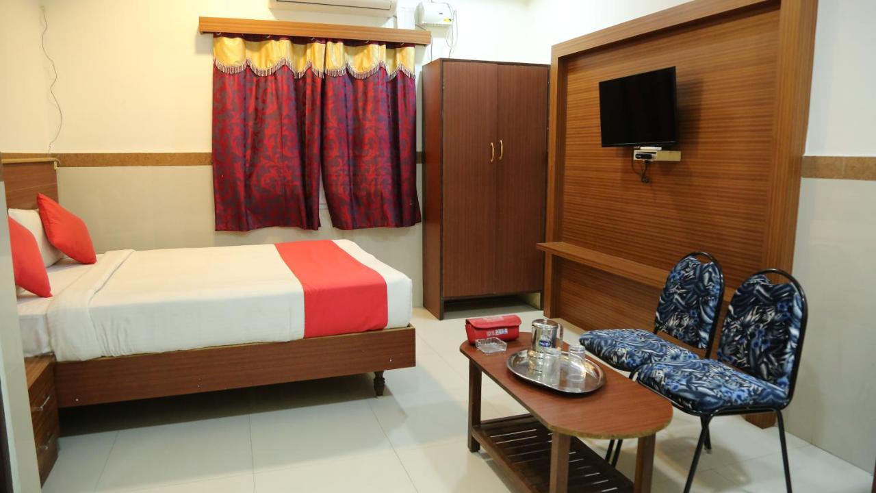 Hotel Kumaran Millenium Residency Vellore Esterno foto