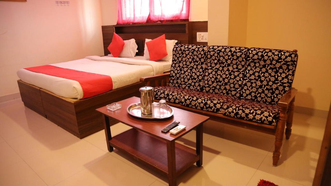 Hotel Kumaran Millenium Residency Vellore Esterno foto