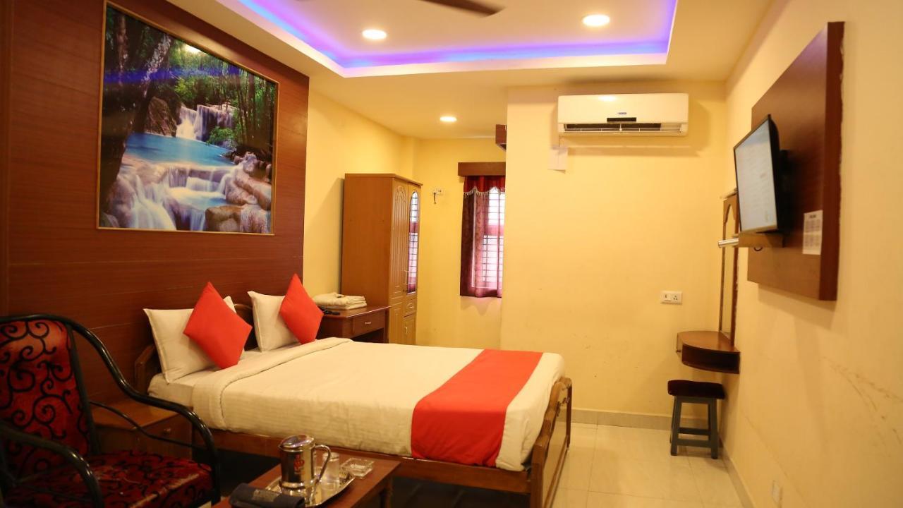 Hotel Kumaran Millenium Residency Vellore Esterno foto